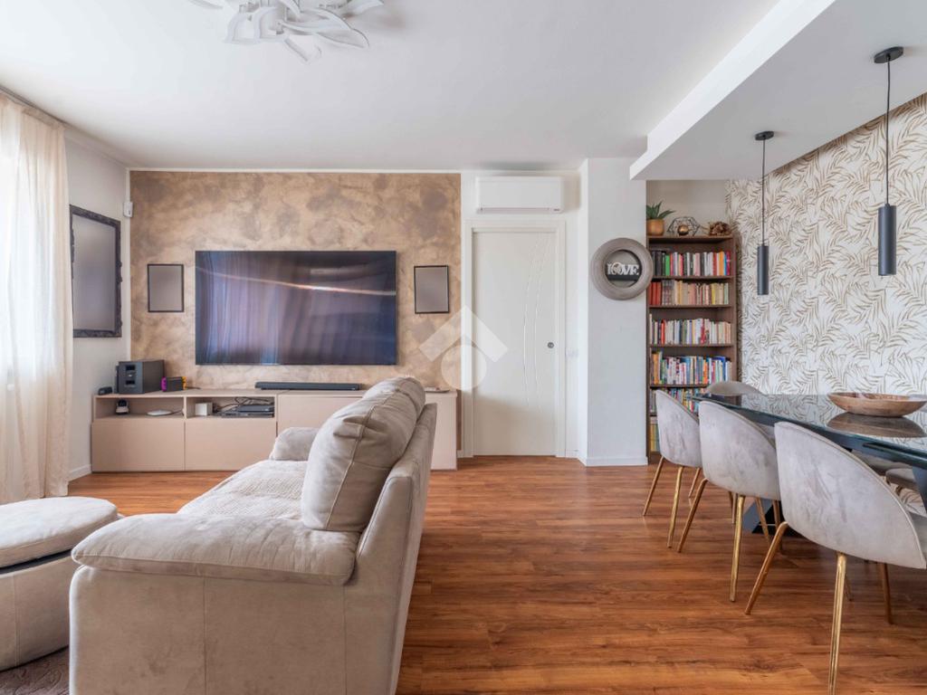 2 chambres Appartement à Trezzano sul Naviglio, Italy No. 298386