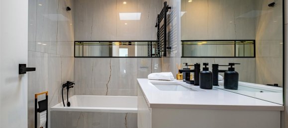 4 bedrooms House in Porto, Portugal No. 125108 14