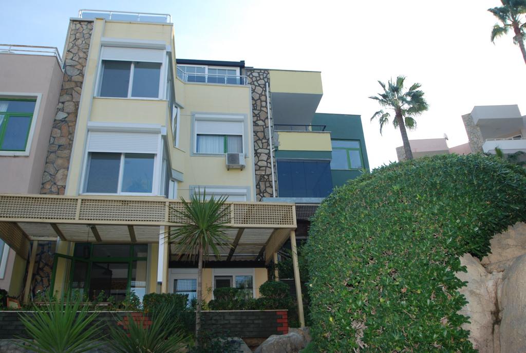 Villa 5+2 in Kestel, Turkey, Nr. 7045