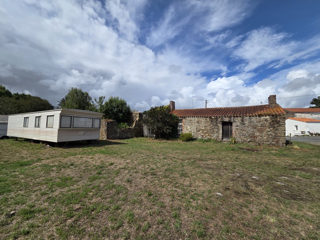 2 rooms House in Saint-Julien-des-Landes, France No. 357950