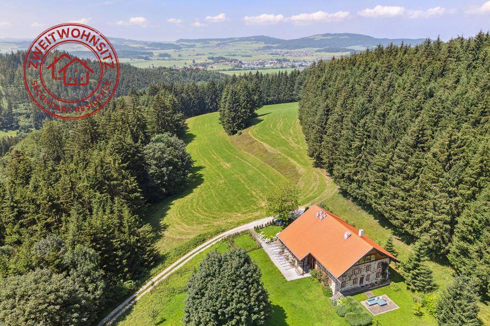 5 bedrooms House in Neumarkt am Wallersee, Austria No. 212357