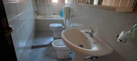 Apartamento de 3 habitaciónes en Caselle Lurani, Italy No. 132860 22