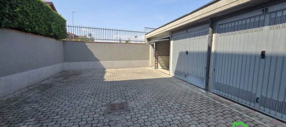 Garaje en Sordio, Italy 14 m² No. 277910 3