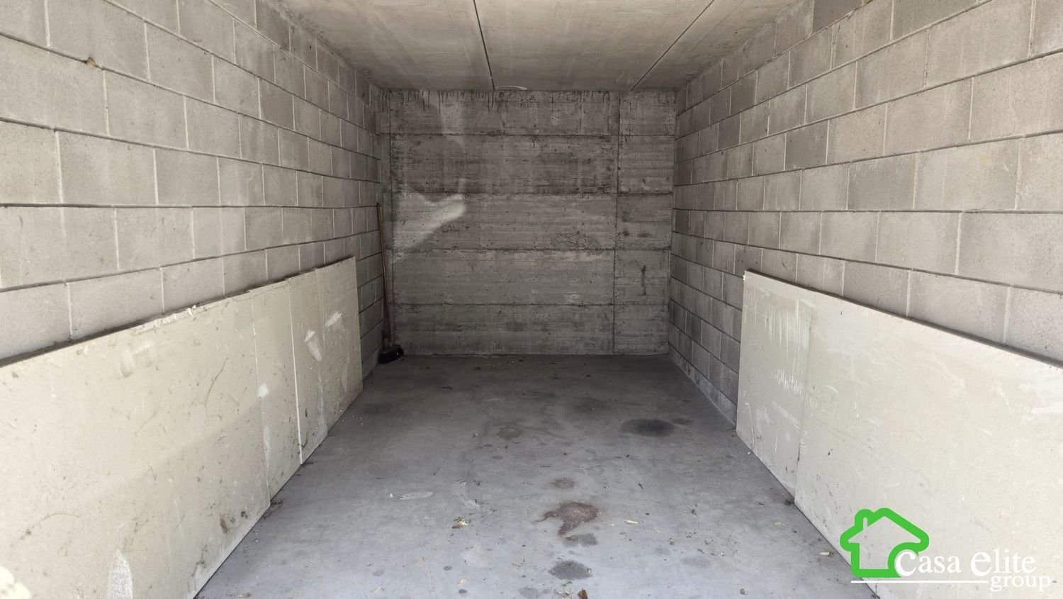 Garaje en Sordio, Italy 14 m² No. 277910