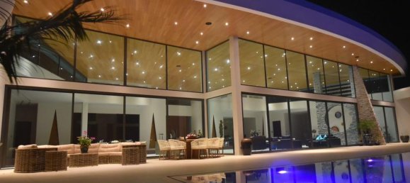 5 bedrooms Villa in Phuket, Thailand No. 5912 17