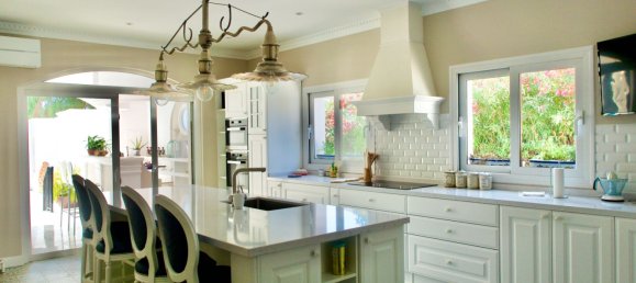 6 غرف نوم فيلا في Estepona, Spain رقم 136596 6