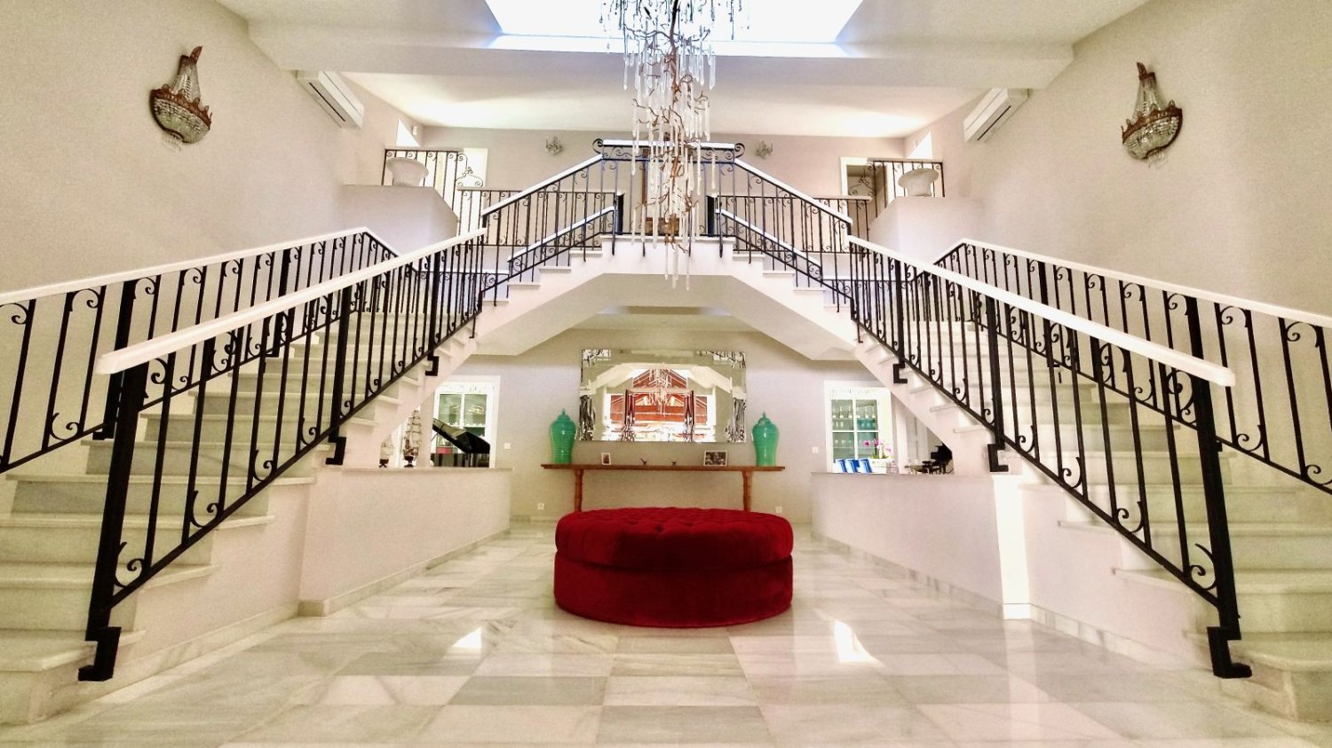 6 غرف نوم فيلا في Estepona, Spain رقم 136596