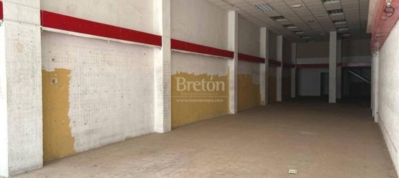 299m² Commercial property in Zaragoza, Spain No. 64248 9