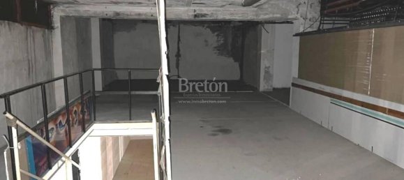 299m² Commercial property in Zaragoza, Spain No. 64248 4