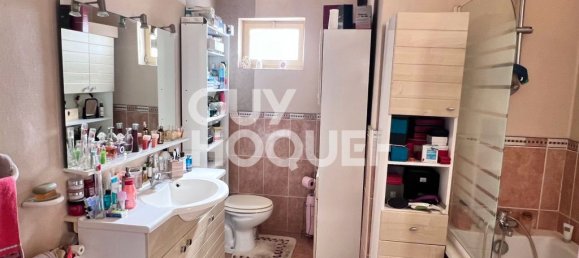 3 bedrooms House in Tourcoing, France No. 91201 6