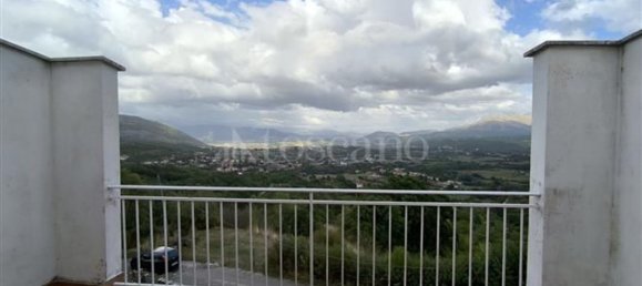 3 bedrooms House in Scoppito, Italy No. 315528 8