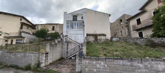 3 bedrooms House in Scoppito, Italy No. 315528 7