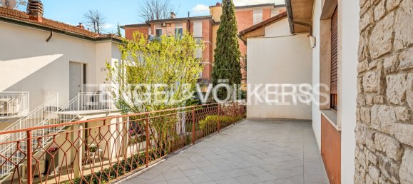 4 bedrooms Villa in Pisa, Italy No. 51065 22