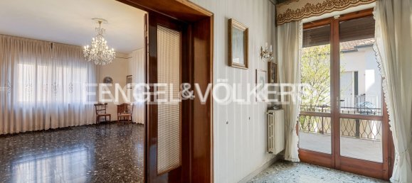 4 bedrooms Villa in Pisa, Italy No. 51065 14