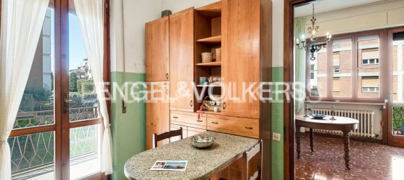4 bedrooms Villa in Pisa, Italy No. 51065 9