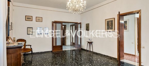 4 bedrooms Villa in Pisa, Italy No. 51065 13