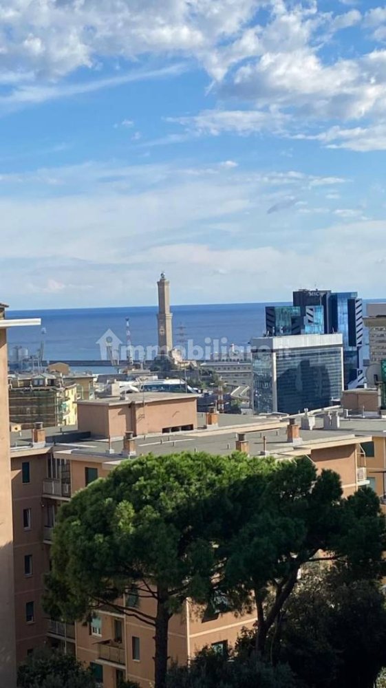 2 bedrooms Apartment in Genoa, Italy No. 189198