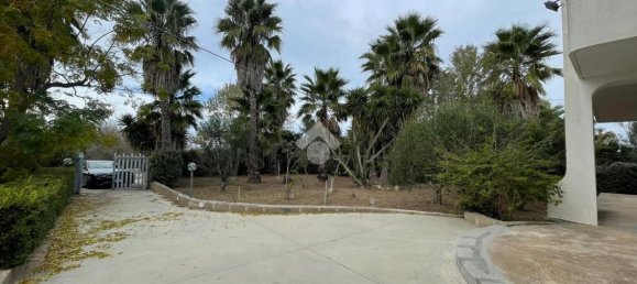 5 rooms Villa in Taviano, Italy No. 117650 2