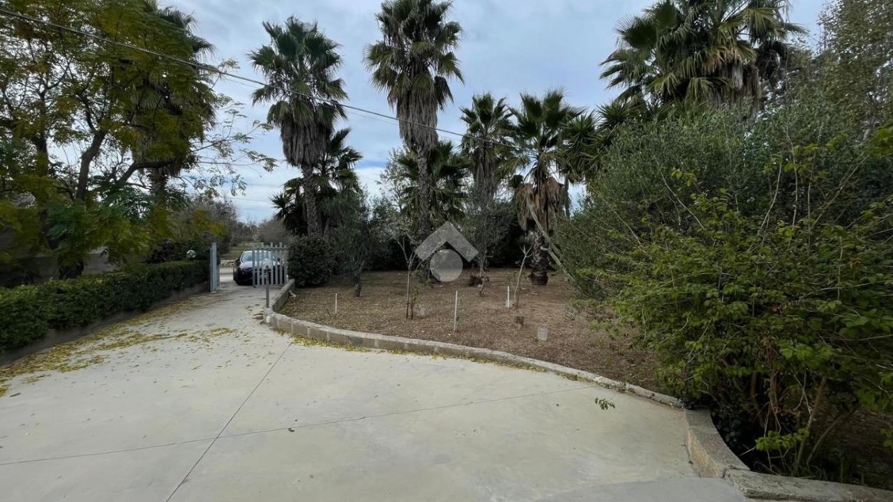 5 rooms Villa in Taviano, Italy No. 117650