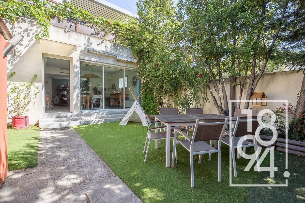 3 bedrooms House in Marseille, France No. 292935