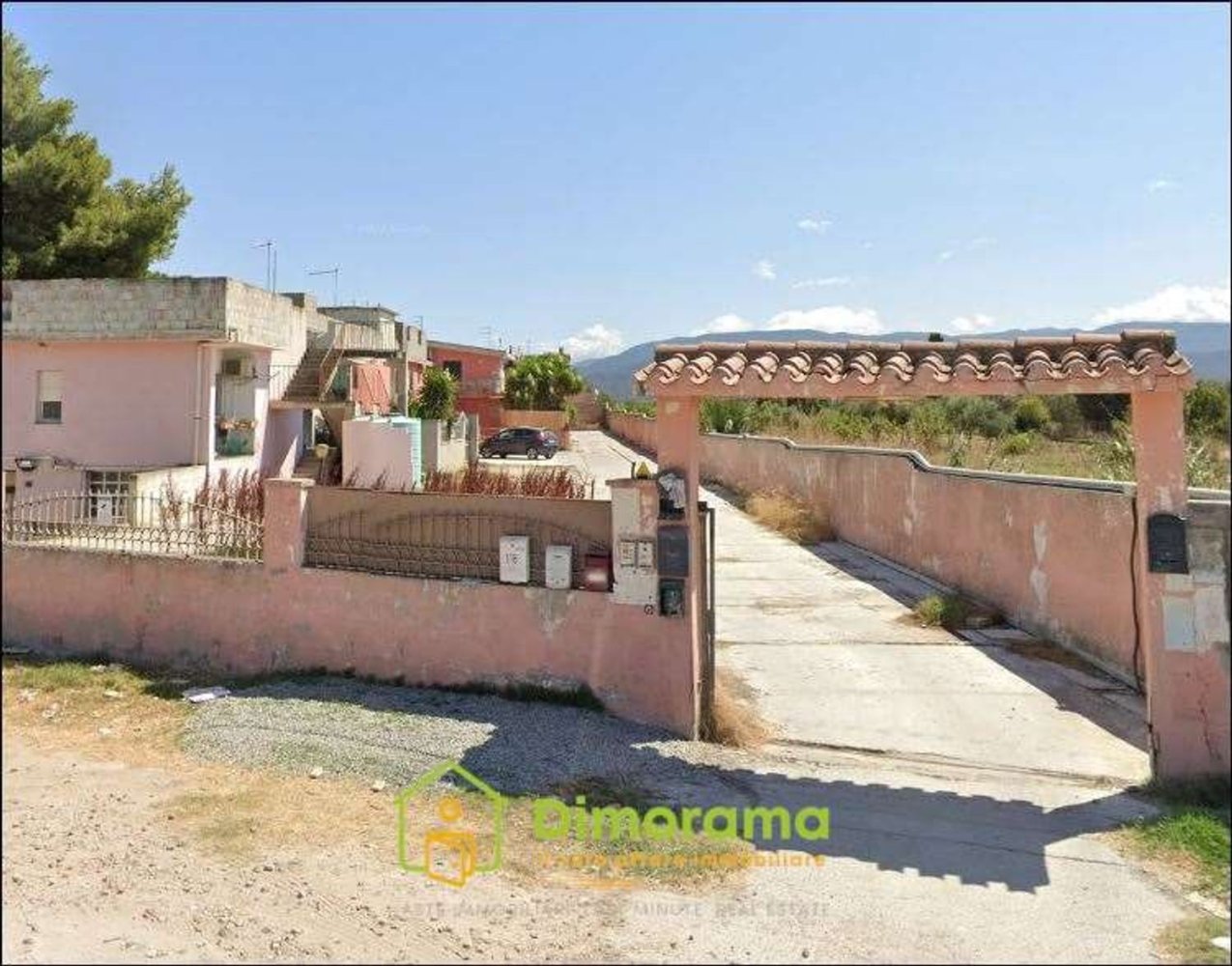 4-salle Appartement à Quartu Sant'Elena, Italy No. 27441