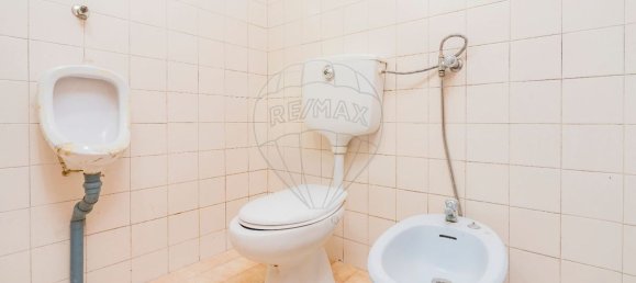 98m² Commercial property in Sintra, Portugal No. 85456 6