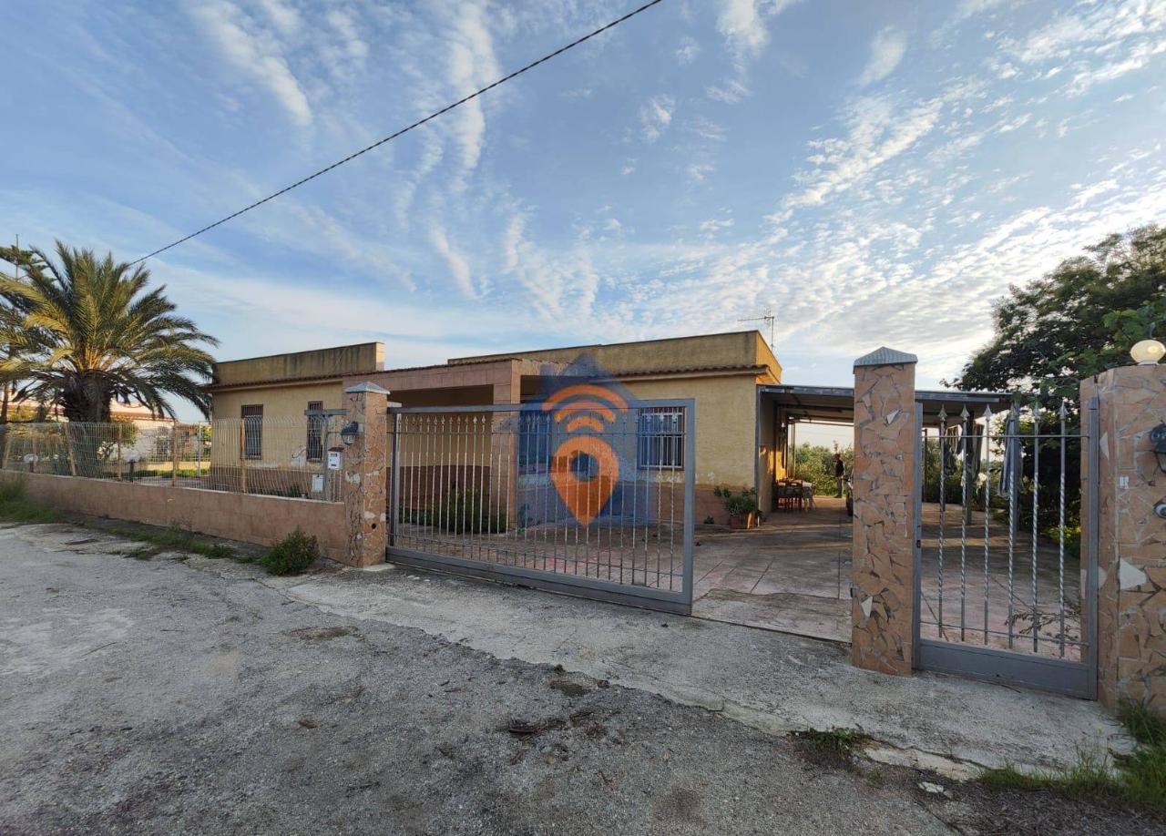 Villa de 6 habitaciónes en Castelvetrano, Italy No. 148569