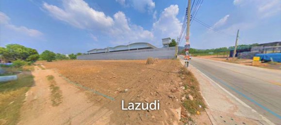 18884m² Commercial property in Si Racha, Thailand No. 16084 3