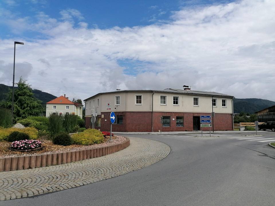 Propriété commerciale à Bruck-Murzzuschlag, Austria 880m² No. 77288