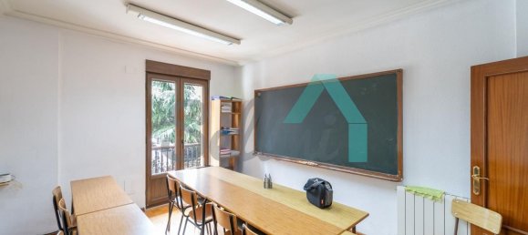 4 Schlafzimmer Wohnung in Oviedo, Spain, Nr. 165401 12