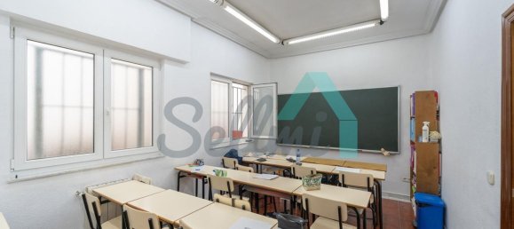 4 Schlafzimmer Wohnung in Oviedo, Spain, Nr. 165401 8