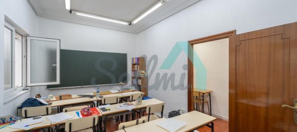 4 Schlafzimmer Wohnung in Oviedo, Spain, Nr. 165401 9
