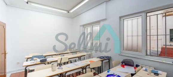 4 Schlafzimmer Wohnung in Oviedo, Spain, Nr. 165401 10
