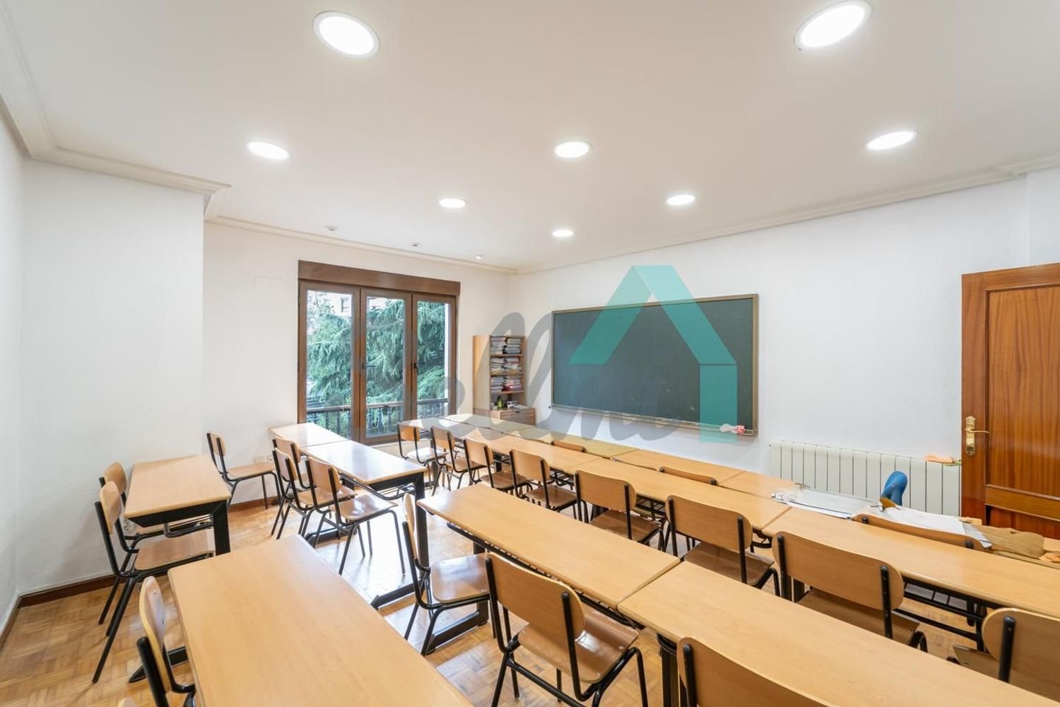 4 Schlafzimmer Wohnung in Oviedo, Spain, Nr. 165401