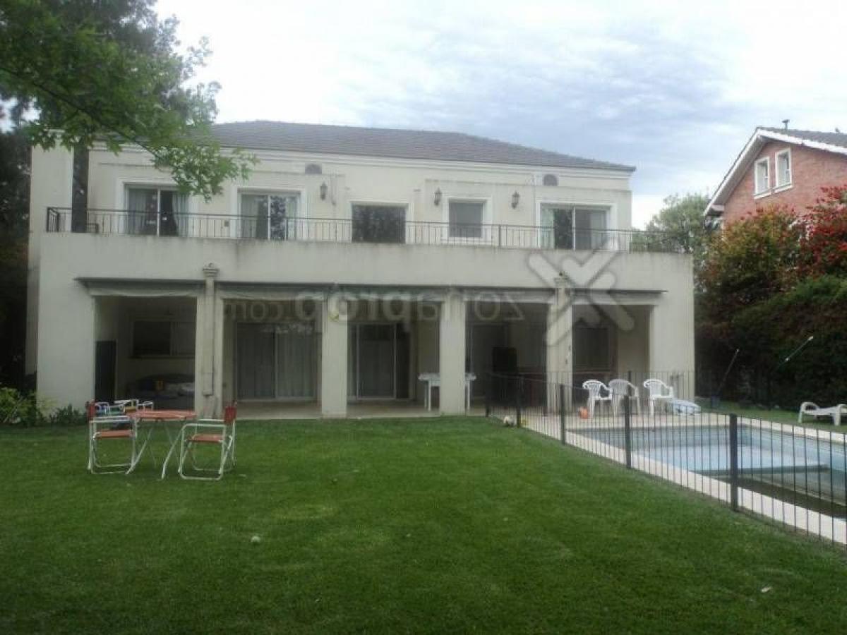 4 bedrooms House in Pilar, Argentina No. 18604