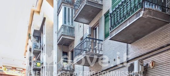 Studio in Milan, Italy No. 316892 23