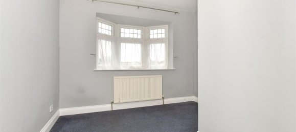 2 bedrooms House in Essex, United Kingdom No. 4154 8