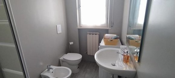2-salle Appartement à Senigallia, Italy No. 250942 2