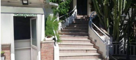 6 rooms Villa in Messina, Italy No. 43060 4