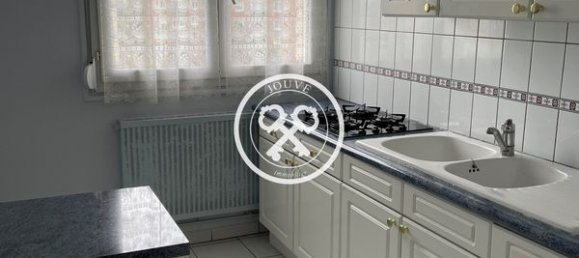 2 bedrooms Apartment in Troyes, France No. 152079 5