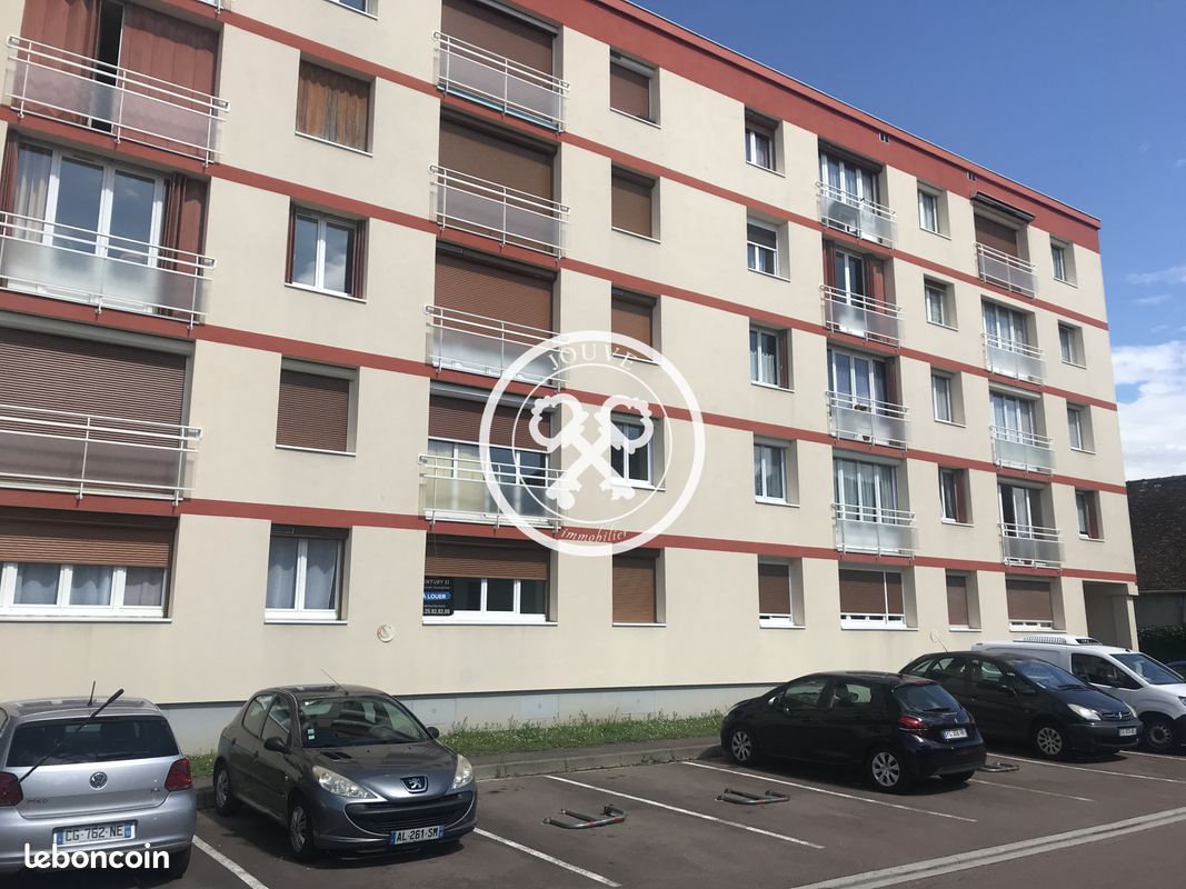2 bedrooms Apartment in Troyes, France No. 152079