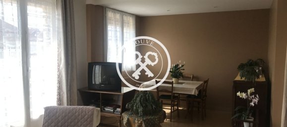 2 bedrooms Apartment in Troyes, France No. 152079 3