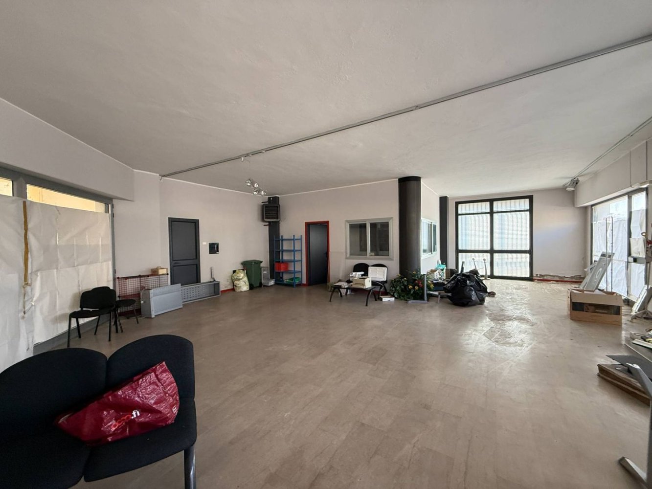  عقار تجاري في Ostiglia, Italy 130متر مربع رقم 269387