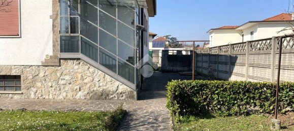 Вилла с 4 комнатами в Мерате, Италия № 136567 7