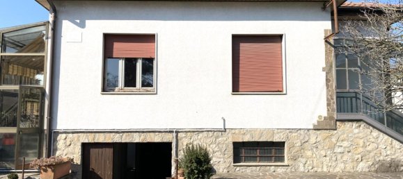 Вилла с 4 комнатами в Мерате, Италия № 136567 8