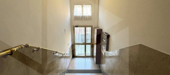 3 rooms Apartment in Casalecchio di Reno, Italy No. 20187 6