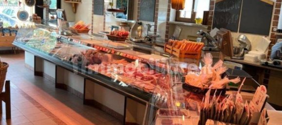 2غرفة عقار تجاري في Bosco Chiesanuova, Italy رقم 202644 10