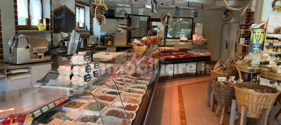 2غرفة عقار تجاري في Bosco Chiesanuova, Italy رقم 202644 2