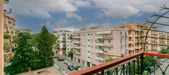 3 bedrooms Apartment in Rome, Italy No. 45857 24