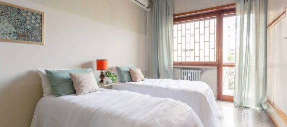 3 bedrooms Apartment in Rome, Italy No. 45857 37